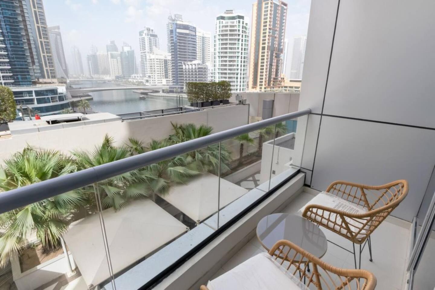 Luxurious 1 Bedroom Apartment In The Dubai Marina! Kültér fotó