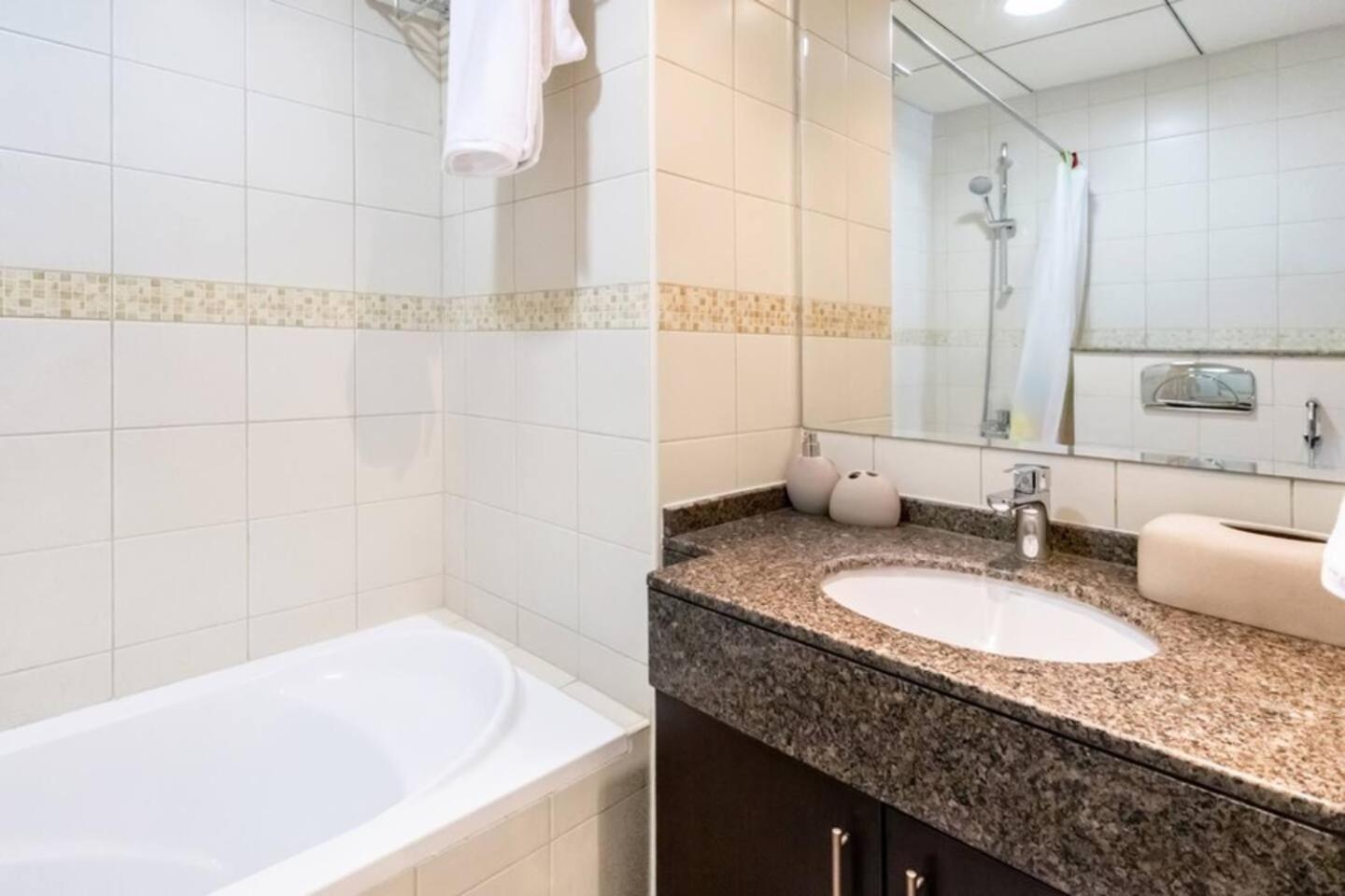 Luxurious 1 Bedroom Apartment In The Dubai Marina! Kültér fotó