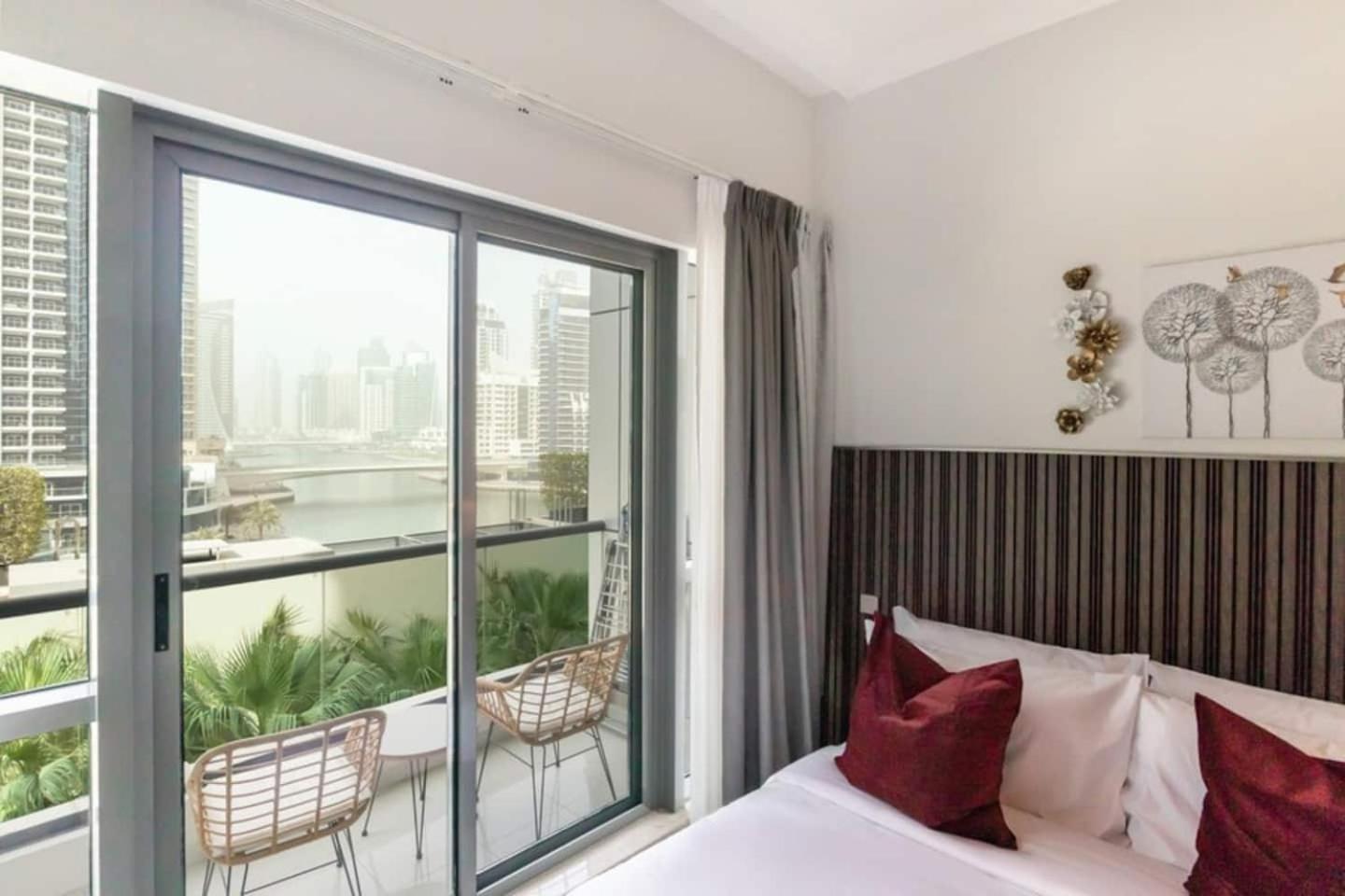 Luxurious 1 Bedroom Apartment In The Dubai Marina! Kültér fotó